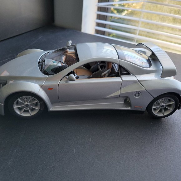 Bburago Other - Vintage Silver Bburago 2002 Prima Giugiaro Special Edition Rare 1:18 Diecast